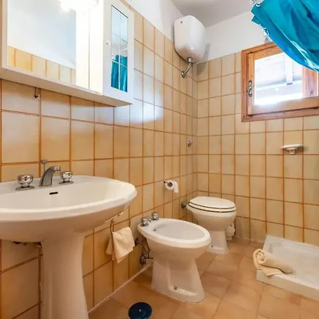 Appartement Cozy 150 M From Pittulongu Olbia